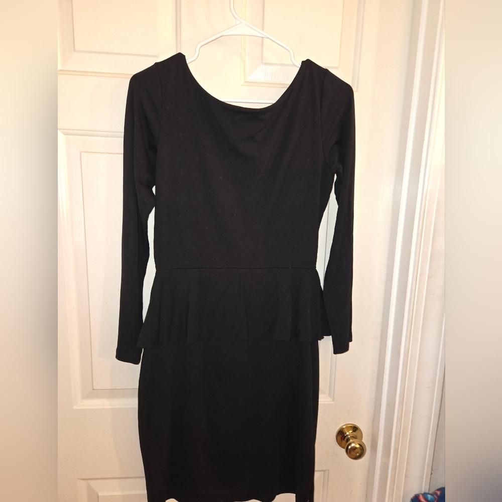 Susana Monaco Classic Black Long Sleeve Dress - Picture 2 of 4